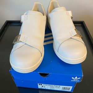 Adidas 7.5 shoes never worn